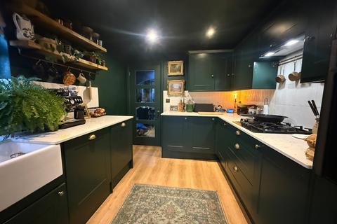 4 bedroom end of terrace house for sale, Folly Lane, Swinton, M27
