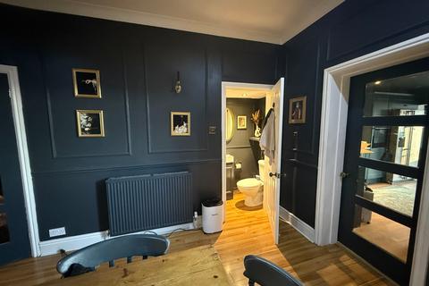 4 bedroom end of terrace house for sale, Folly Lane, Swinton, M27