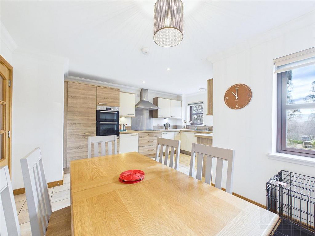 Kitchen &amp; Dining Area