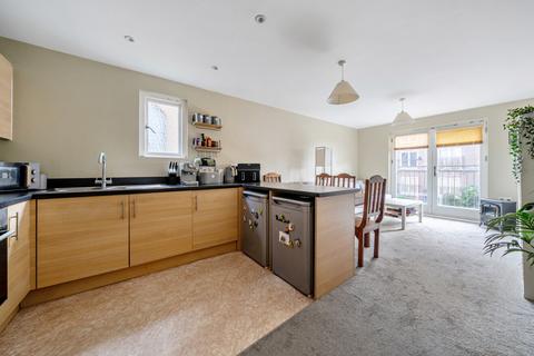 2 bedroom flat for sale, Heritage Way, Hampshire PO12