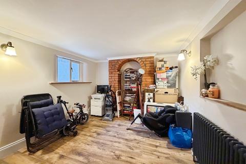 3 bedroom terraced house for sale, Queen Street, Ashford