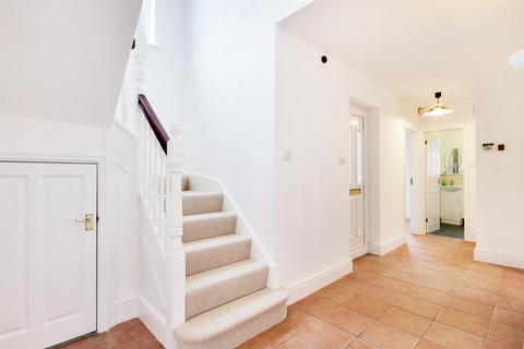 3 bedroom detached house to rent, The Street, Cobham DA12