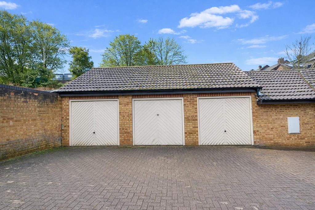 Garage.jpg