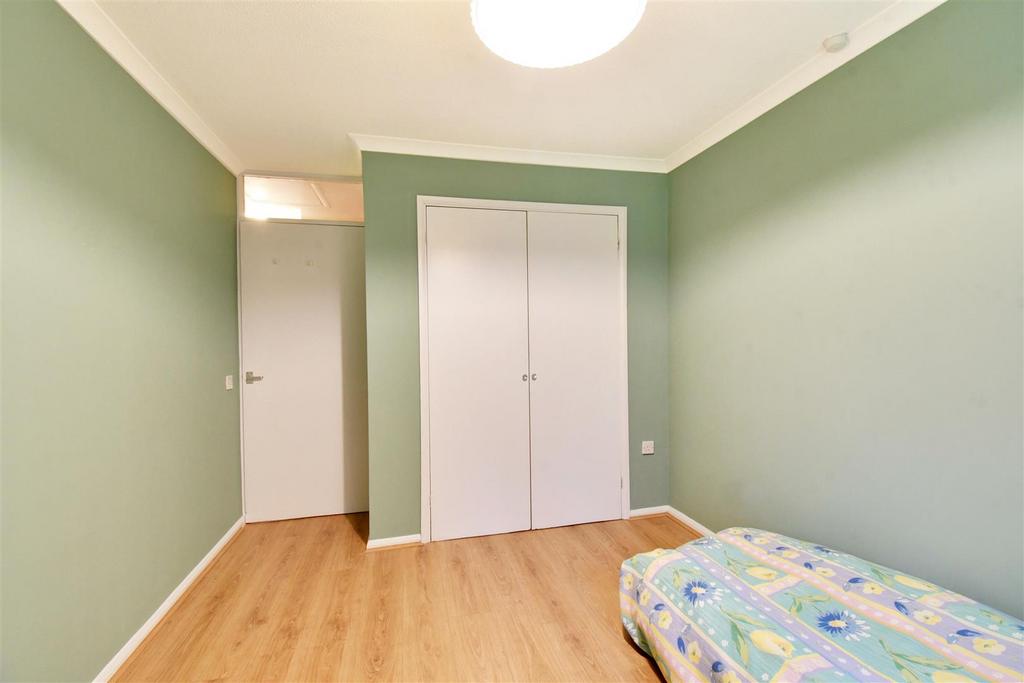 Bedroom 1 2.jpg