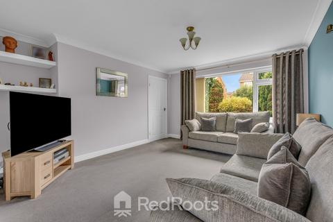 undefined, Hills Close, Doncaster DN5