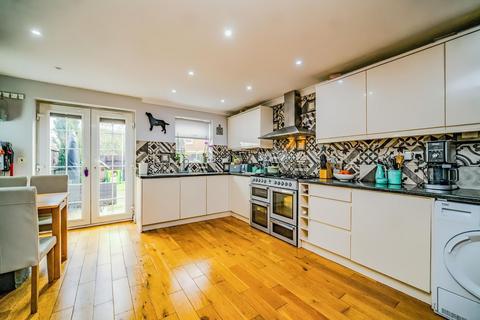 4 bedroom semi-detached house for sale, Beaufort Square, Cardiff, CF24