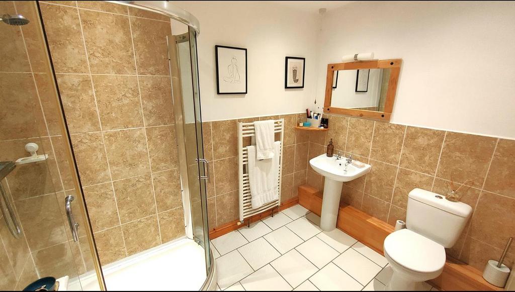 En Suite Ground Floor.png