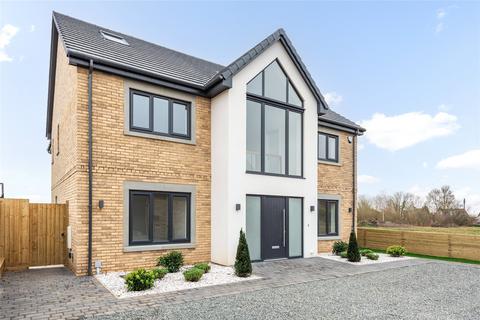 undefined, Shefford Road, Meppershall, Shefford, Bedfordshire, SG17
