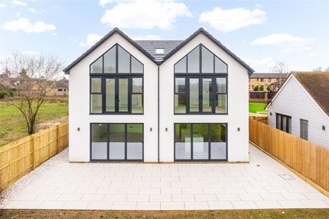 undefined, Shefford Road, Meppershall, Shefford, Bedfordshire, SG17