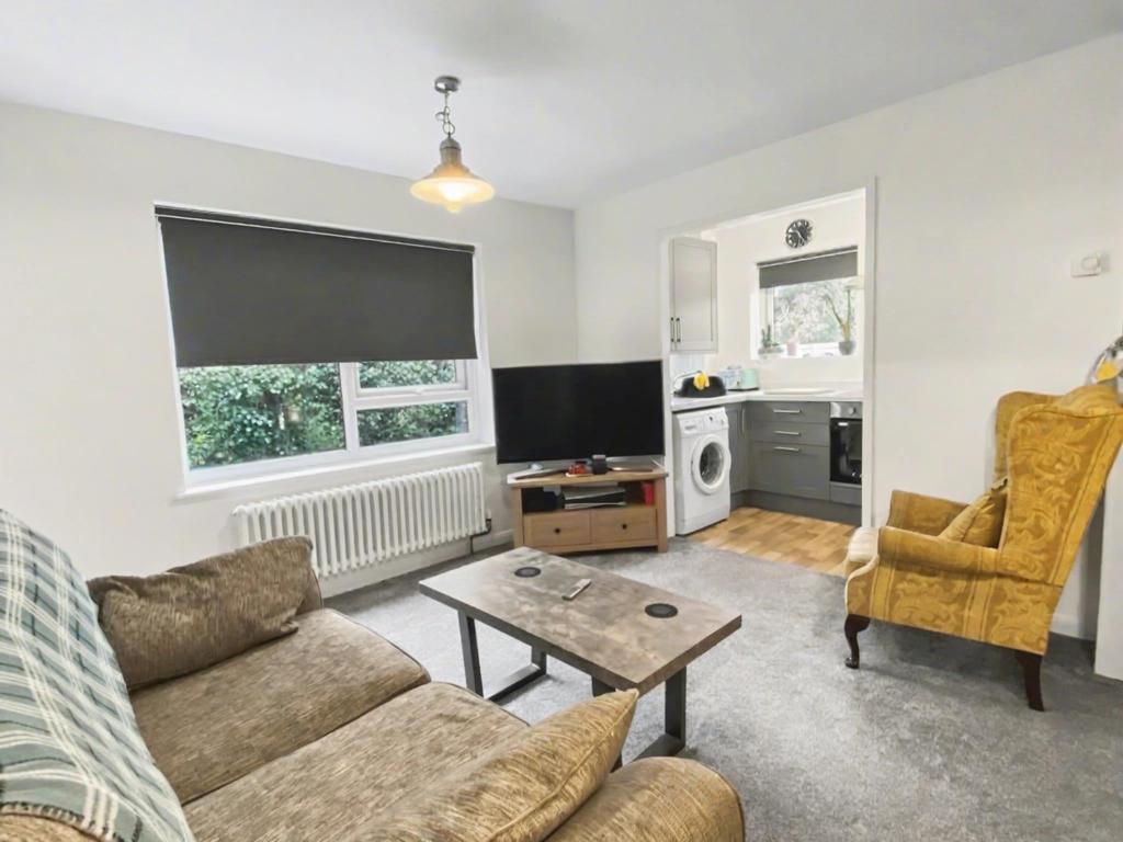 5 pelham sitting room.jpg