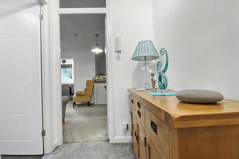 Studio for sale, PELHAM WAY, GREAT BOOKHAM, KT23