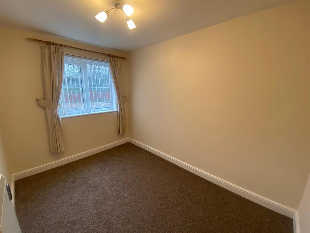 BEDROOM.jpg