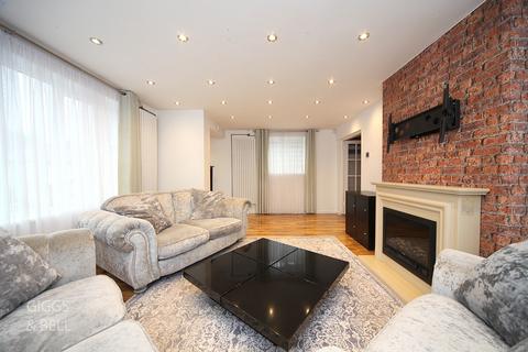 undefined, Farley Hill, Luton, Bedfordshire, LU1