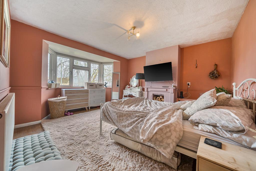 1408346-10-698b2a...