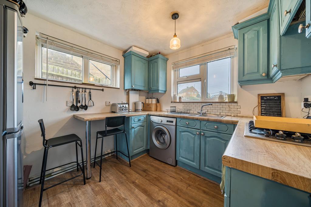 1408346-15-698b2a...