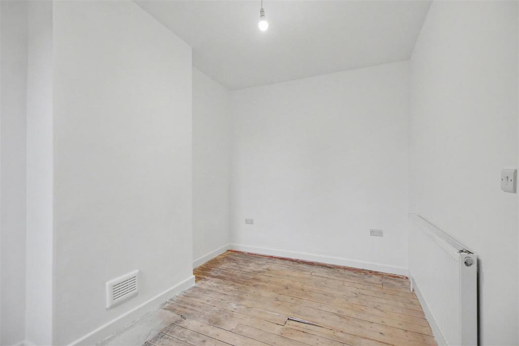 Bedroom 2 2.jpeg