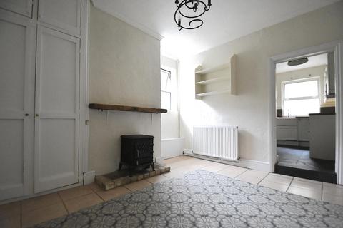 3 bedroom house to rent, Albert Street, Ventnor