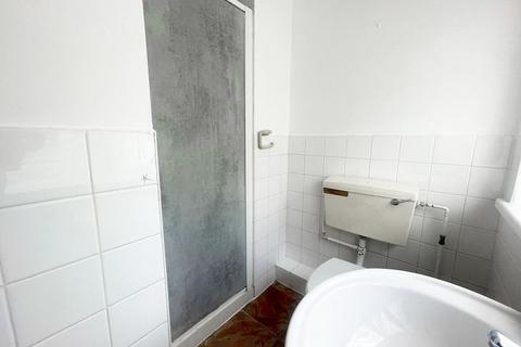Studio to rent, Corinium Close, WEMBLEY