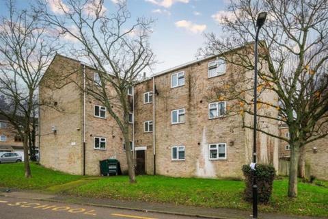 1 bedroom flat for sale, Wyemead Crescent, London, E4