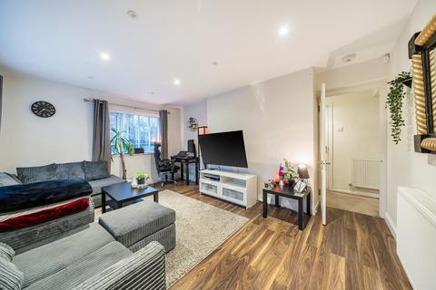 2 bedroom maisonette for sale, Southbourne Gardens, Ruislip, Middlesex