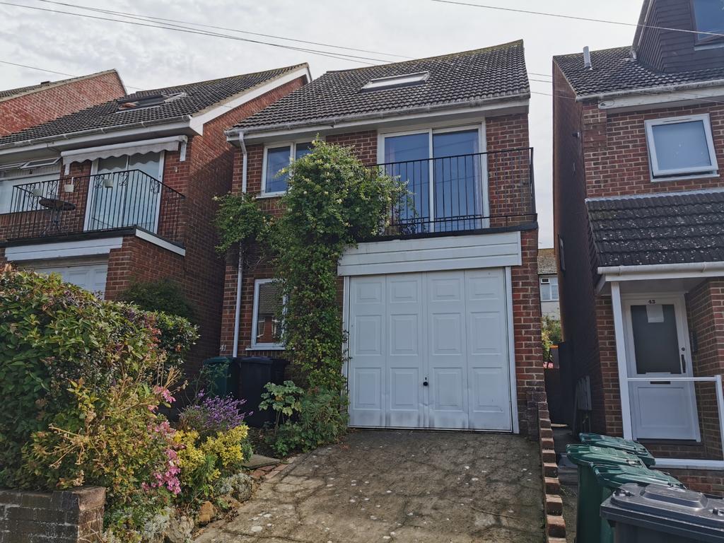 Double Bedroom in a shared five bedroom house