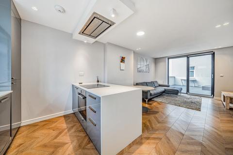2 bedroom flat to rent, Heather Close, London, SW8