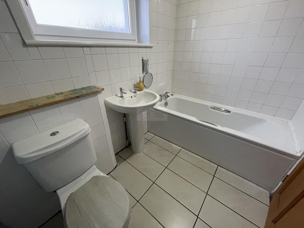 Bathroom.JPG