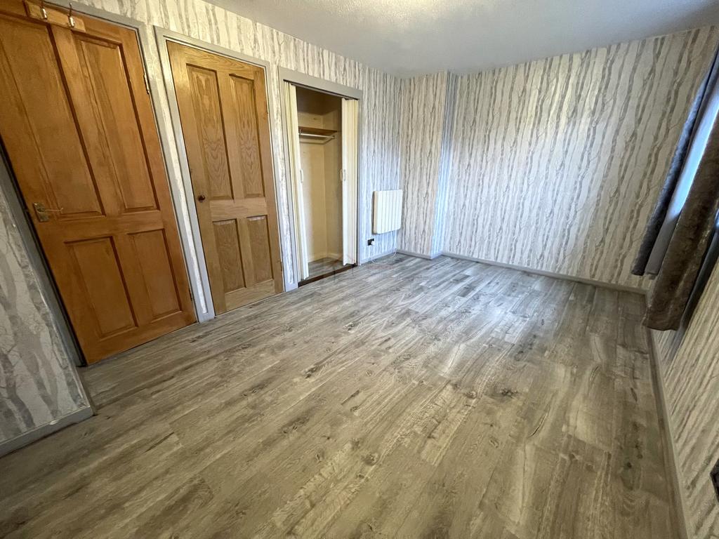 Bedroom 1a.JPG