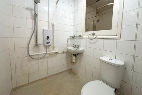 undefined, Veryan, Woking GU21