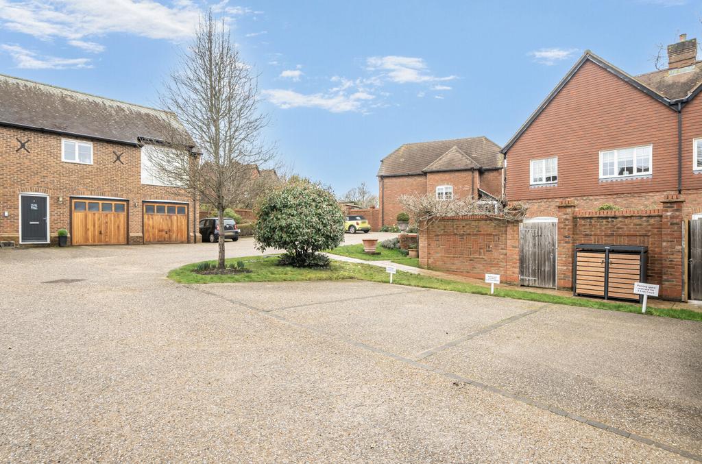 1410596-4-698b493...