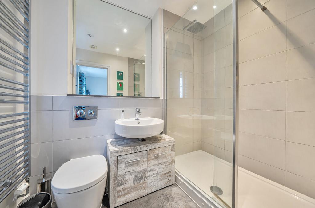 1410596-10-698b4b...