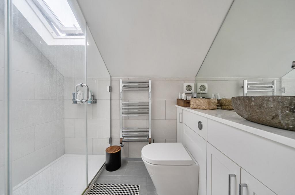 1410596-8-698b4a4...