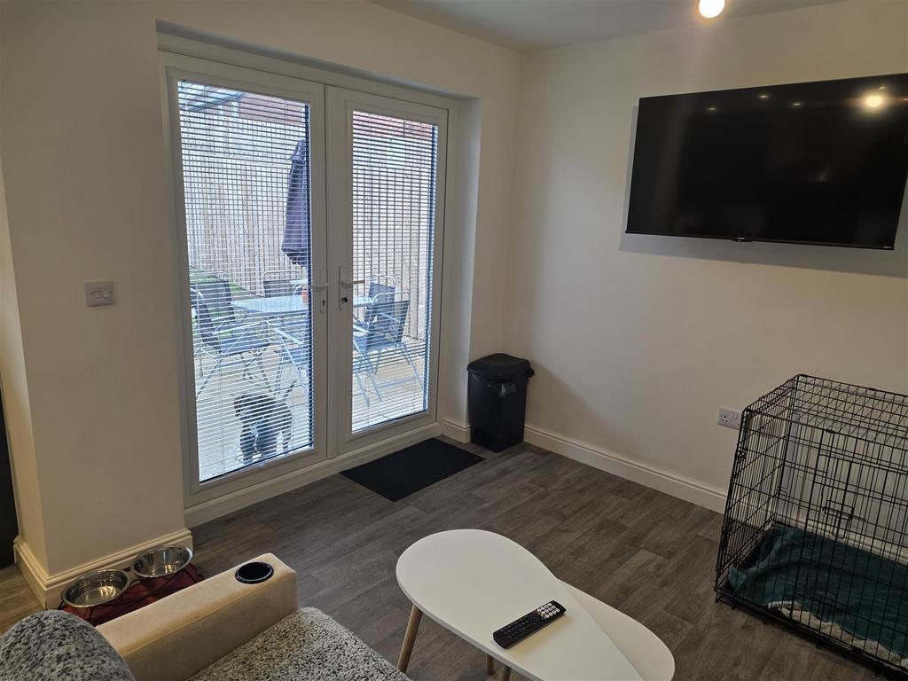 Family / dining space