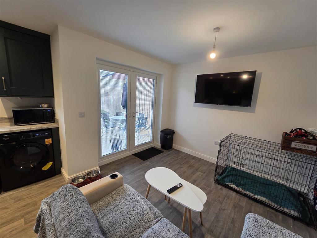 Family / dining space