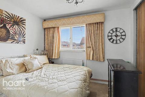 1 bedroom end of terrace house for sale, Kirton Close, Hornchurch