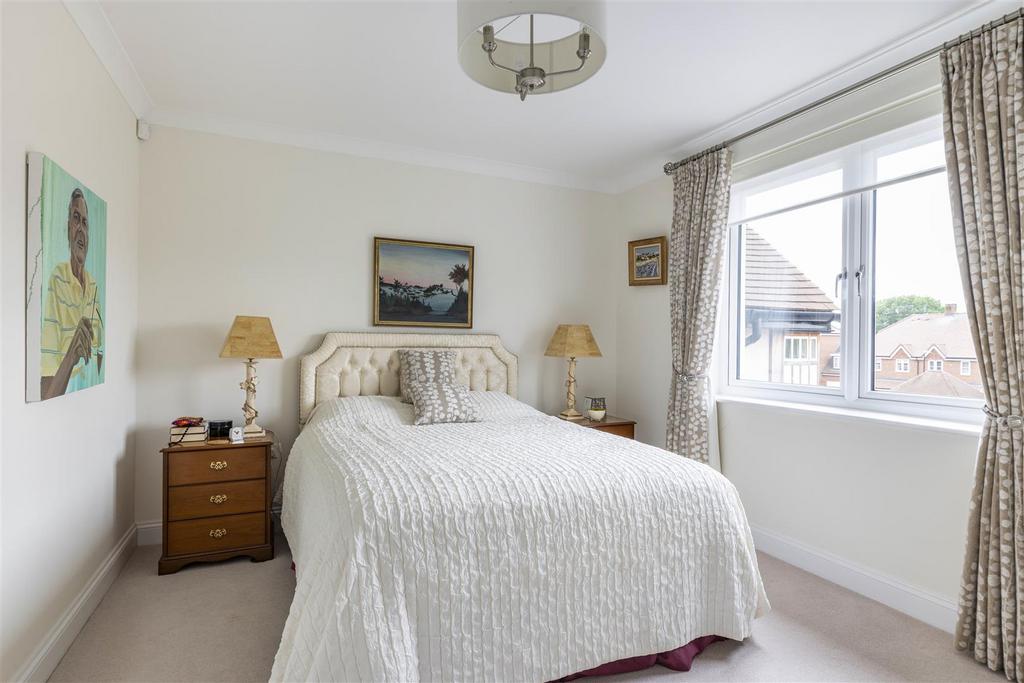 The Farthings, 4 Henderson Crescent, Leatherhead,
