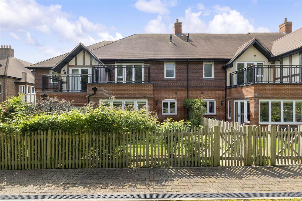 The Farthings, 4 Henderson Crescent, Leatherhead,
