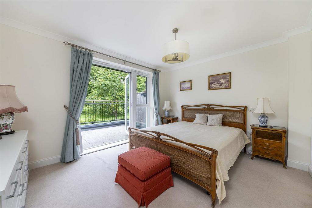 The Farthings, 4 Henderson Crescent, Leatherhead,
