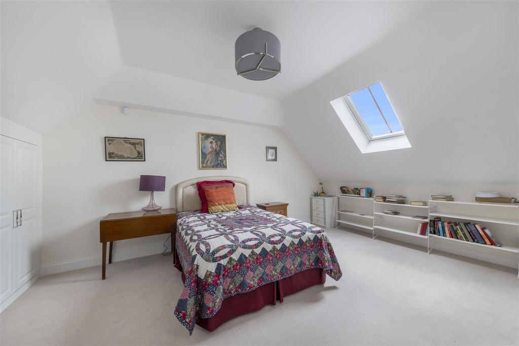 The Farthings, 4 Henderson Crescent, Leatherhead,