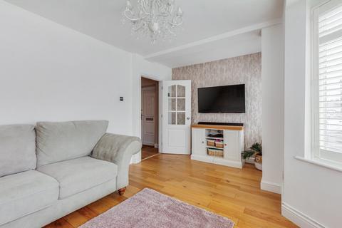 3 bedroom semi-detached house for sale, Merlin Road, Welling, DA16