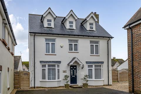 Queens Walk, Charmouth, Bridport