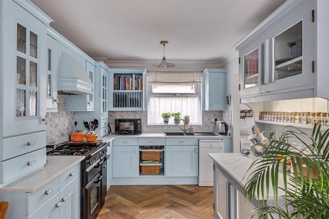 4 bedroom detached house for sale, Queens Walk, Charmouth, Bridport