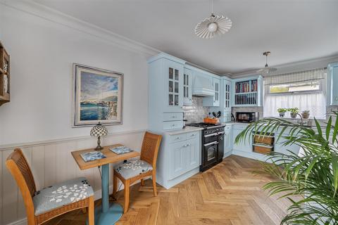 4 bedroom detached house for sale, Queens Walk, Charmouth, Bridport