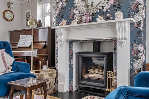 4 bedroom detached house for sale, Queens Walk, Charmouth, Bridport