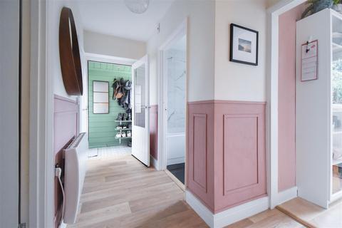 1 bedroom semi-detached bungalow for sale, Spring Pond Meadow, Hook End, Brentwood
