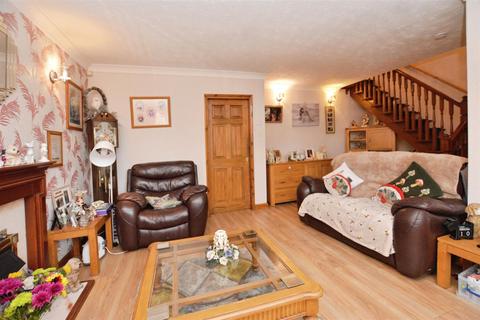 3 bedroom semi-detached house for sale, Plymouth Road, Scunthorpe