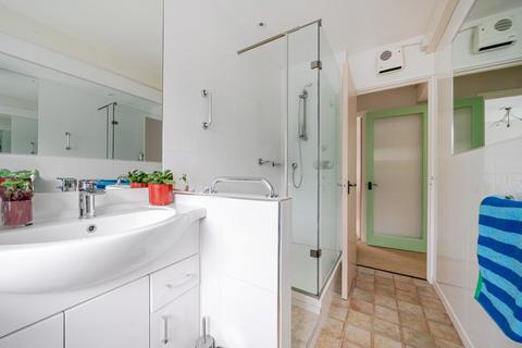 2 bedroom apartment for sale, Parkleys, Richmond, TW10
