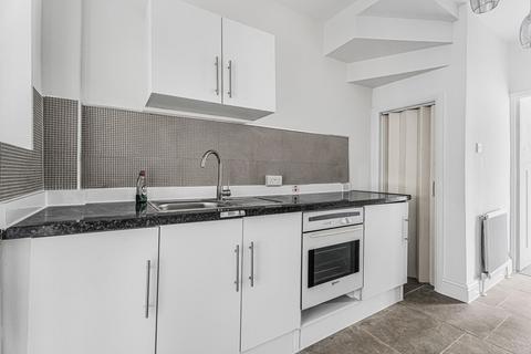 3 bedroom end of terrace house for sale, Rivulet Road, London, N17