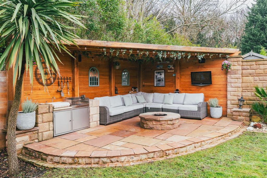 Outdoor Living Kitchen
