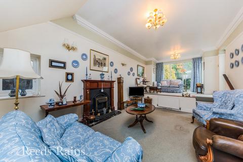 2 bedroom bungalow for sale, Moss Road, Cheshire CW12